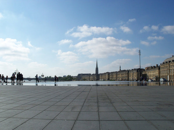 Le miroir d'eau et les quais de Bordeaux